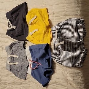 Baby gap shorts ( 5 pairs) 3-6 month